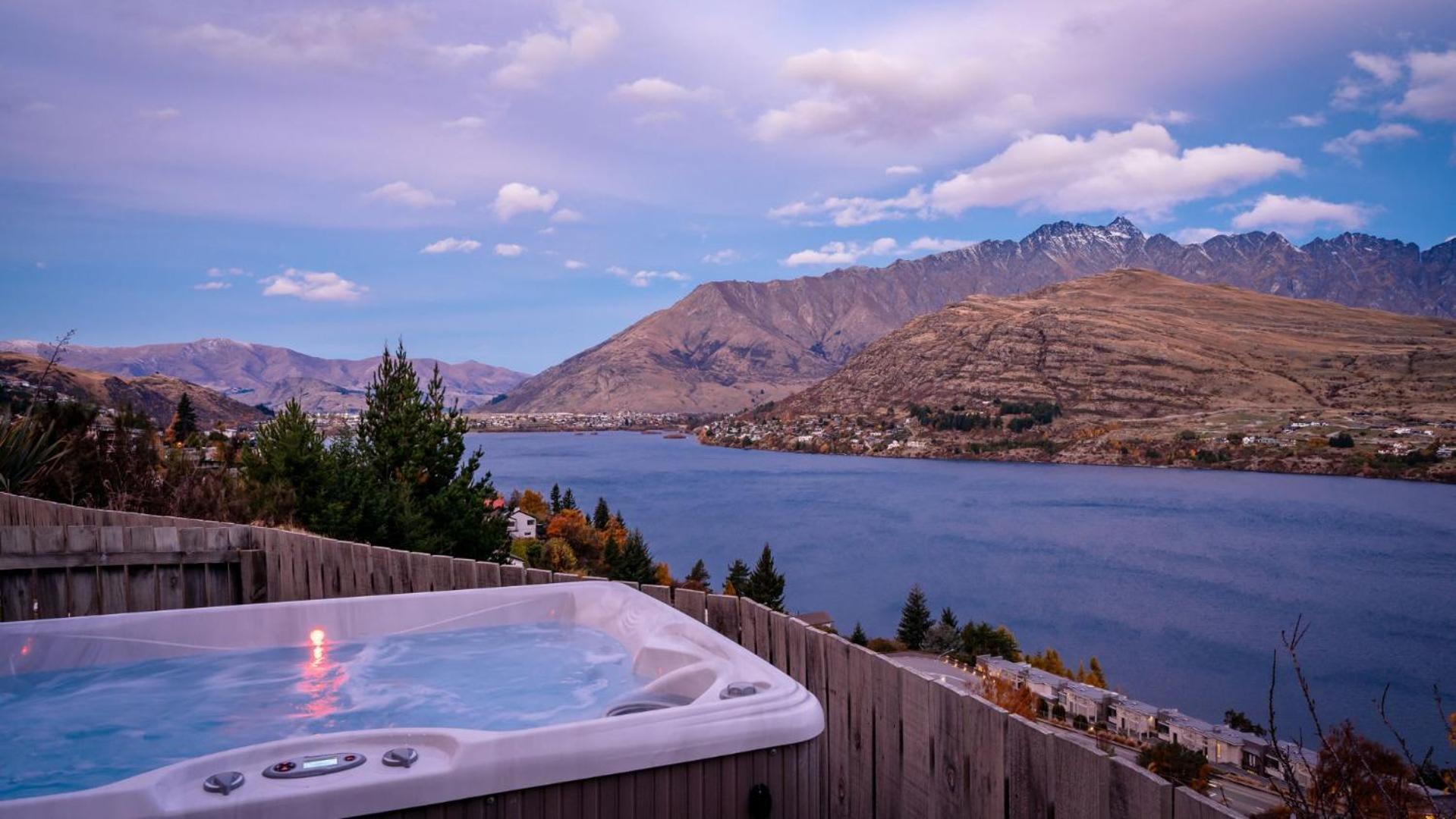 Tahuna Vista-Fire Place-Hot Tub -Free Parking -Bbq Queenstown Eksteriør billede