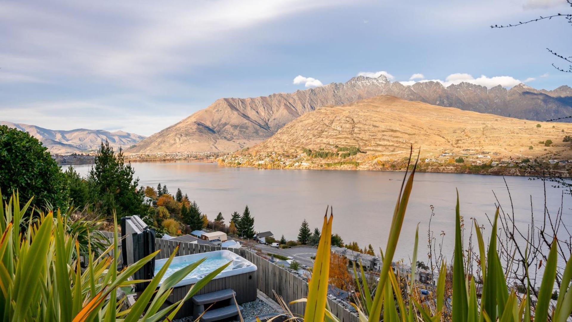 Tahuna Vista-Fire Place-Hot Tub -Free Parking -Bbq Queenstown Eksteriør billede