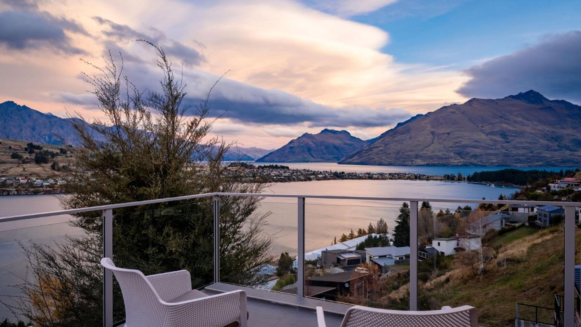 Tahuna Vista-Fire Place-Hot Tub -Free Parking -Bbq Queenstown Eksteriør billede