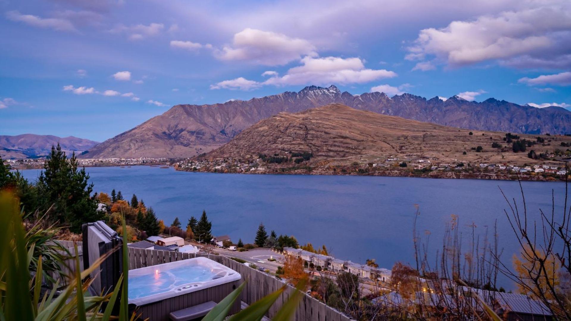 Tahuna Vista-Fire Place-Hot Tub -Free Parking -Bbq Queenstown Eksteriør billede